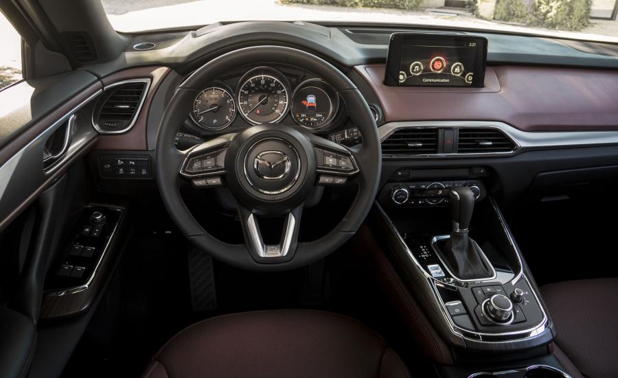 Торпедо Mazda CX-9 2016 года  (NA) (фото 19 из 40)